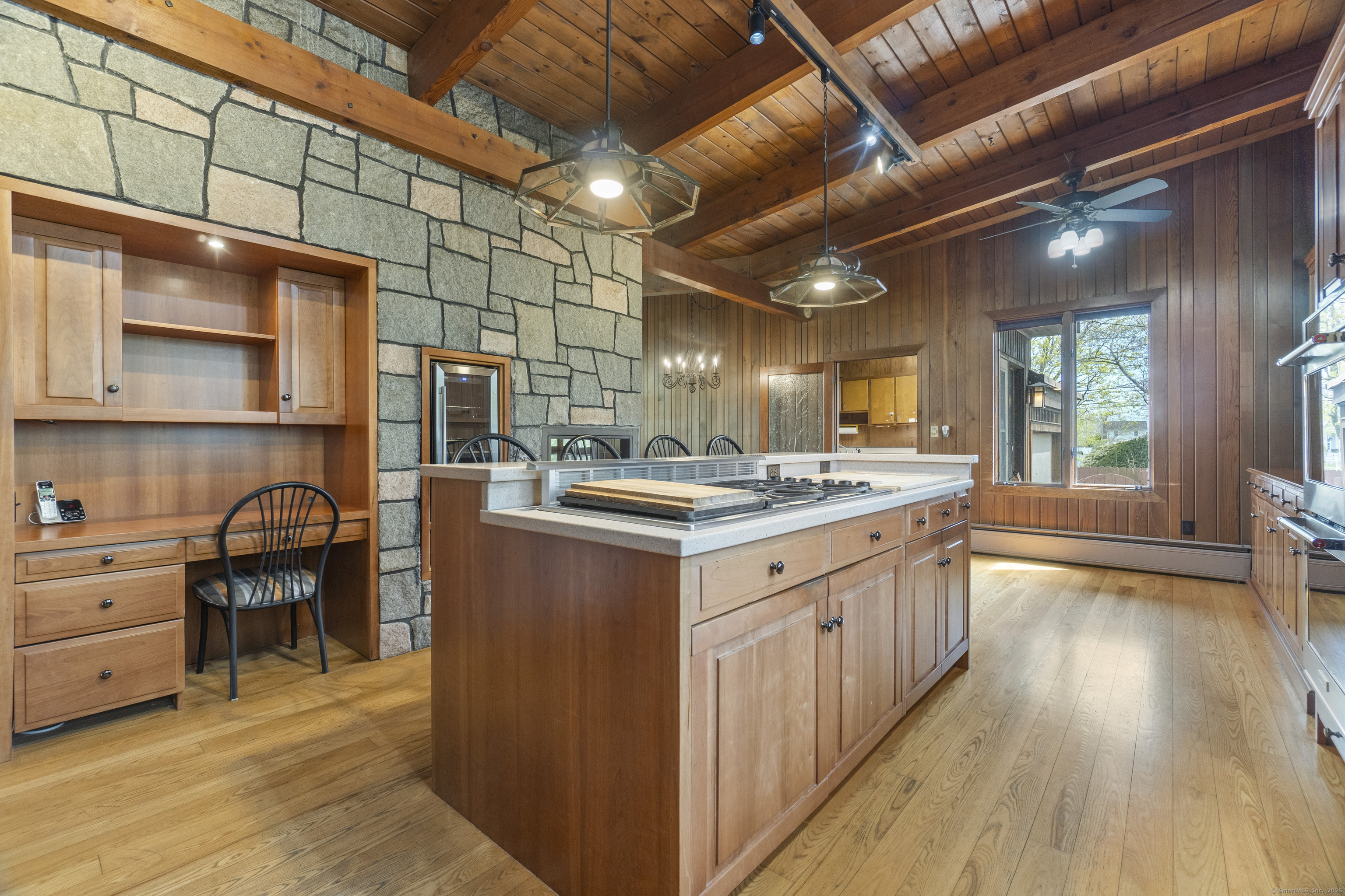 Property Photo: 8 Cromwell Place CT 06475