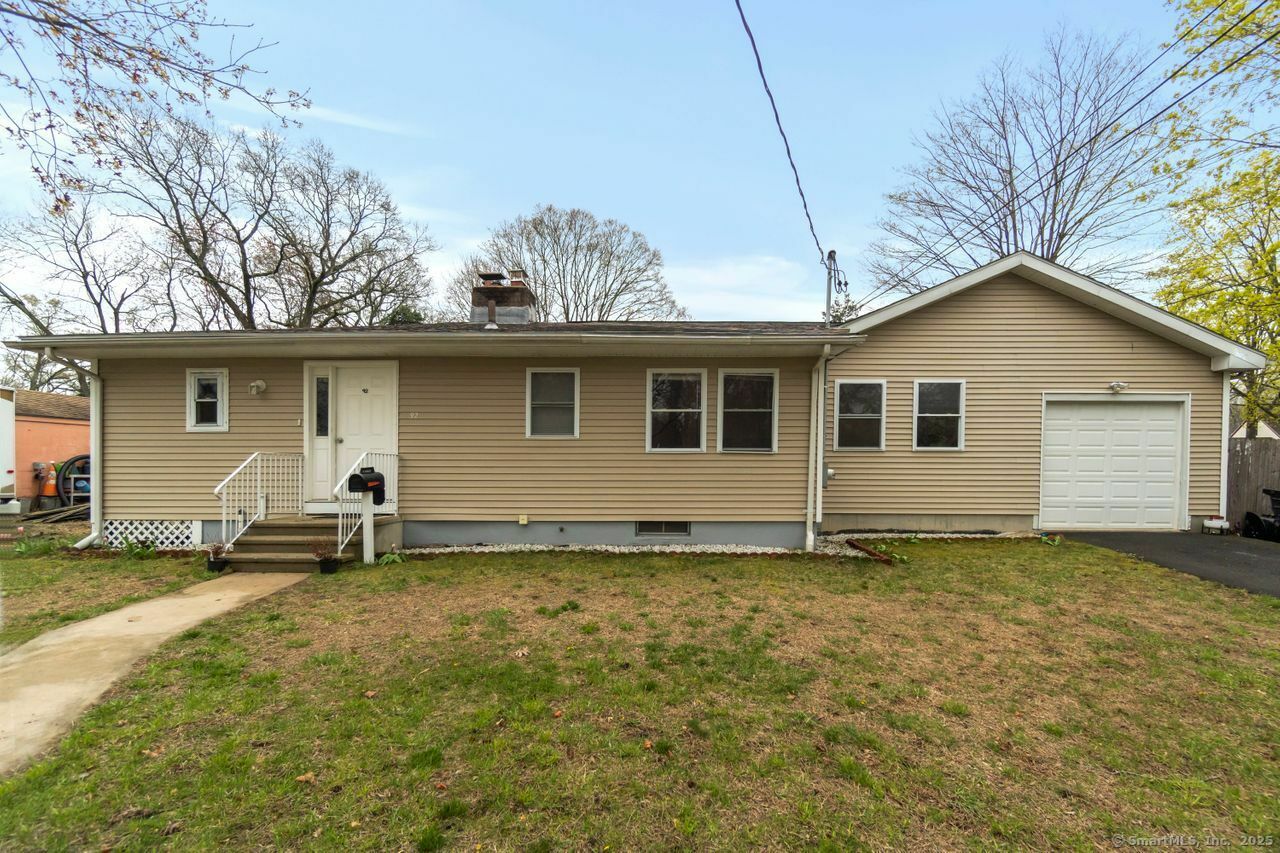 Property Photo: 92 Blakeslee Avenue CT 06473