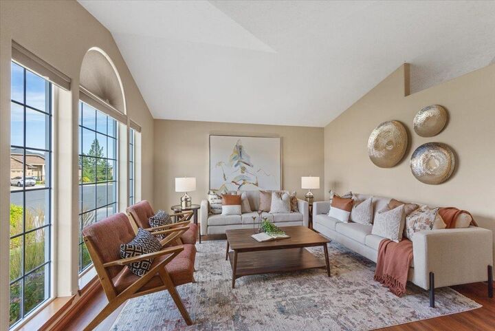 Property Photo: 28 E Lindsey Ln WA 99208
