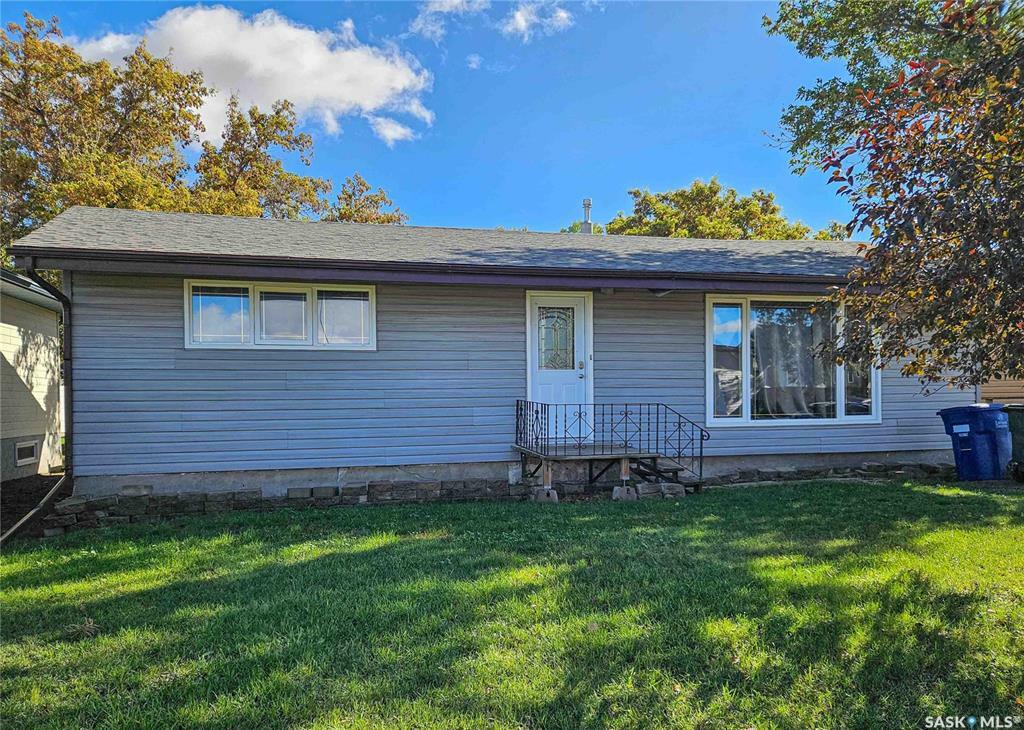 1116 Main Street  Rosetown SK S0L 2V0 photo
