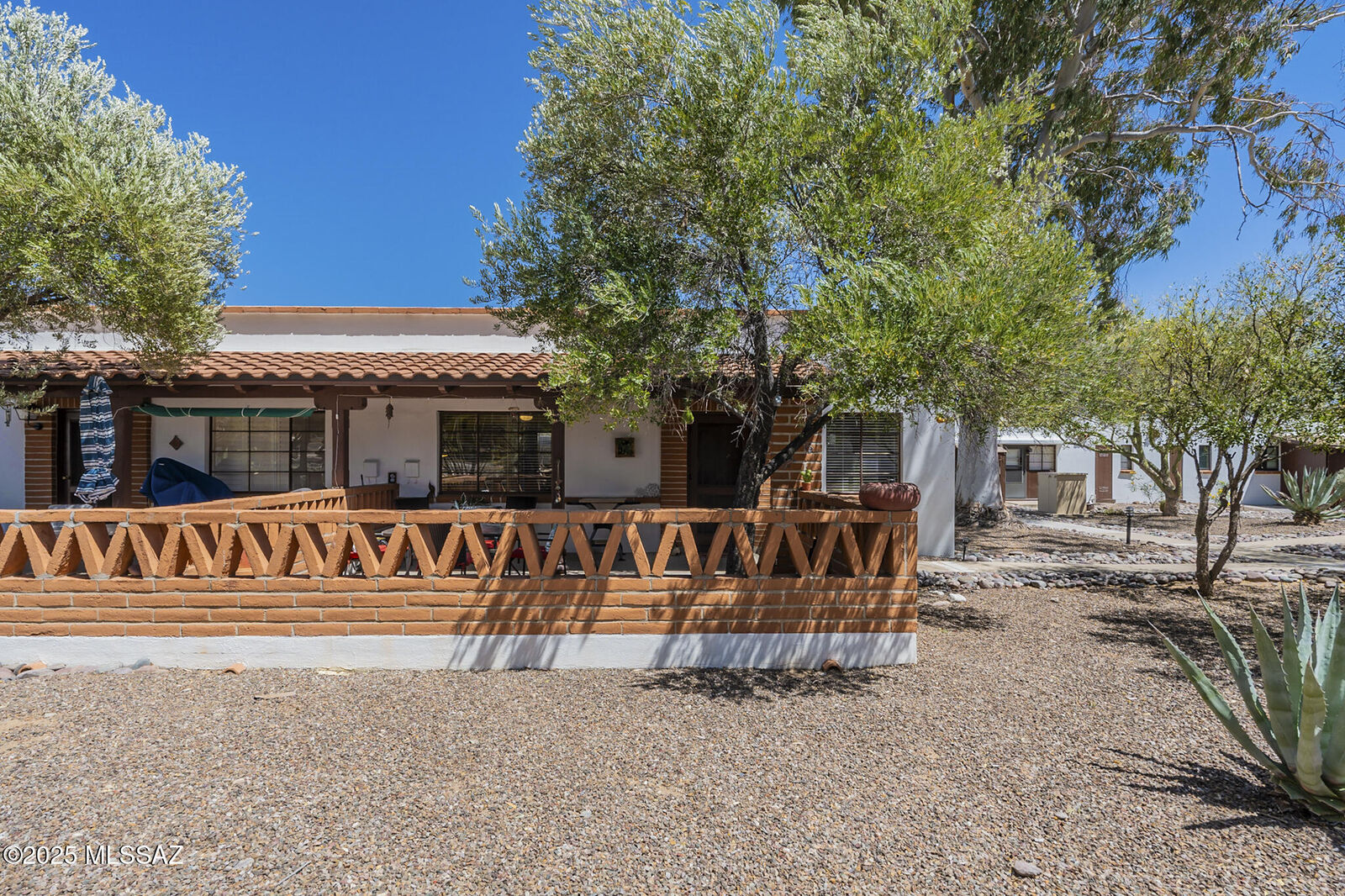 Property Photo: 387 S Paseo Quinta D AZ 85614