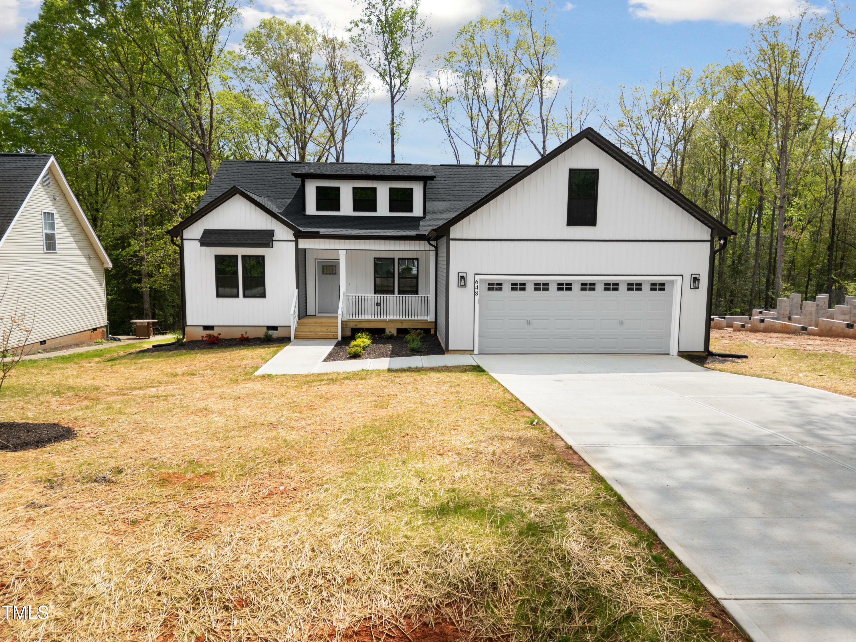 Property Photo: 648 Shawnee Drive NC 27549