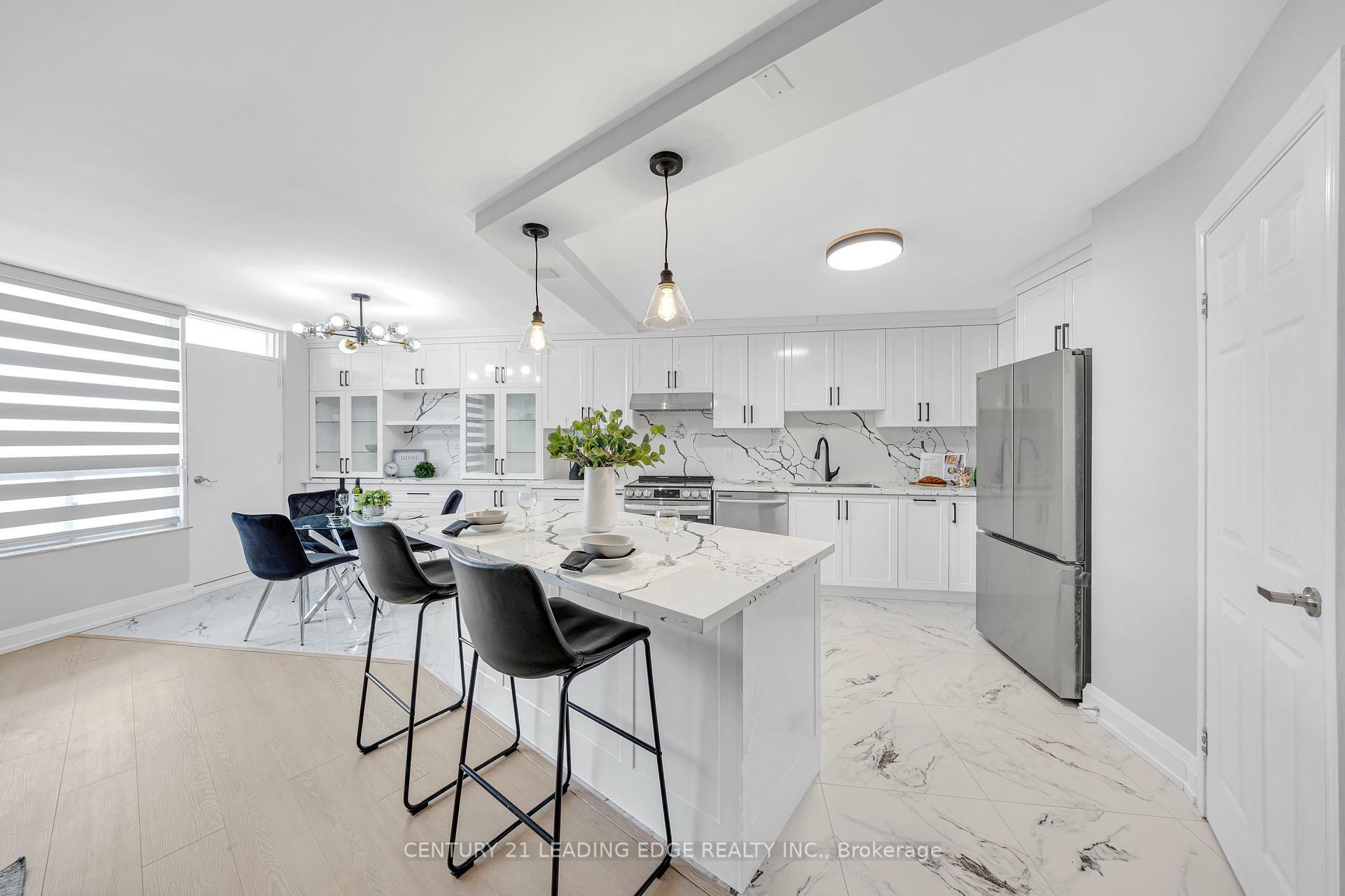 Property Photo: 20 Edgecliff Golfway 1401 ON M3C 3A4