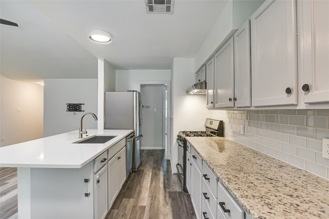 Property Photo: 12600 Limerick Avenue TX 78727