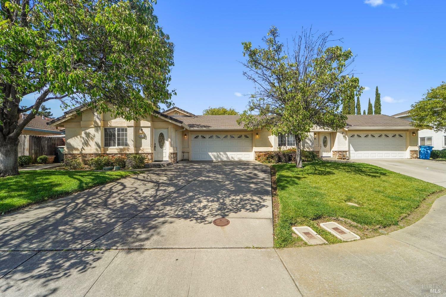 Property Photo: 808 810 Kingman Drive CA 95687