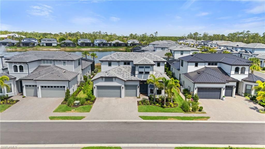 Property Photo: 16198 Verilyn Cir FL 34110