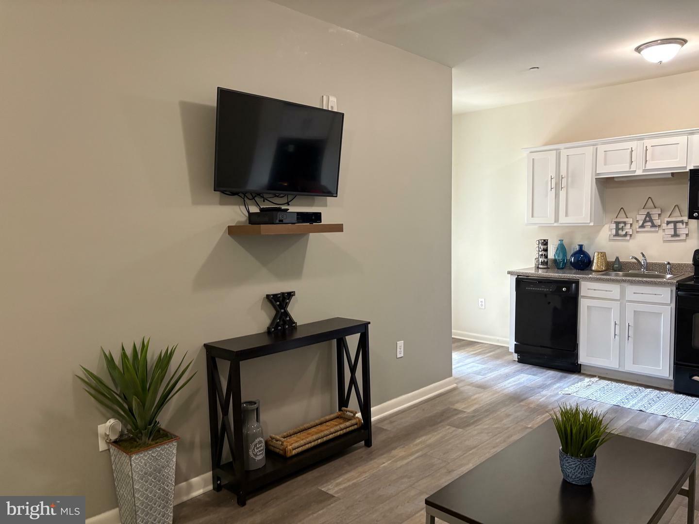 Property Photo: 1000 Diamond Street A PA 19122