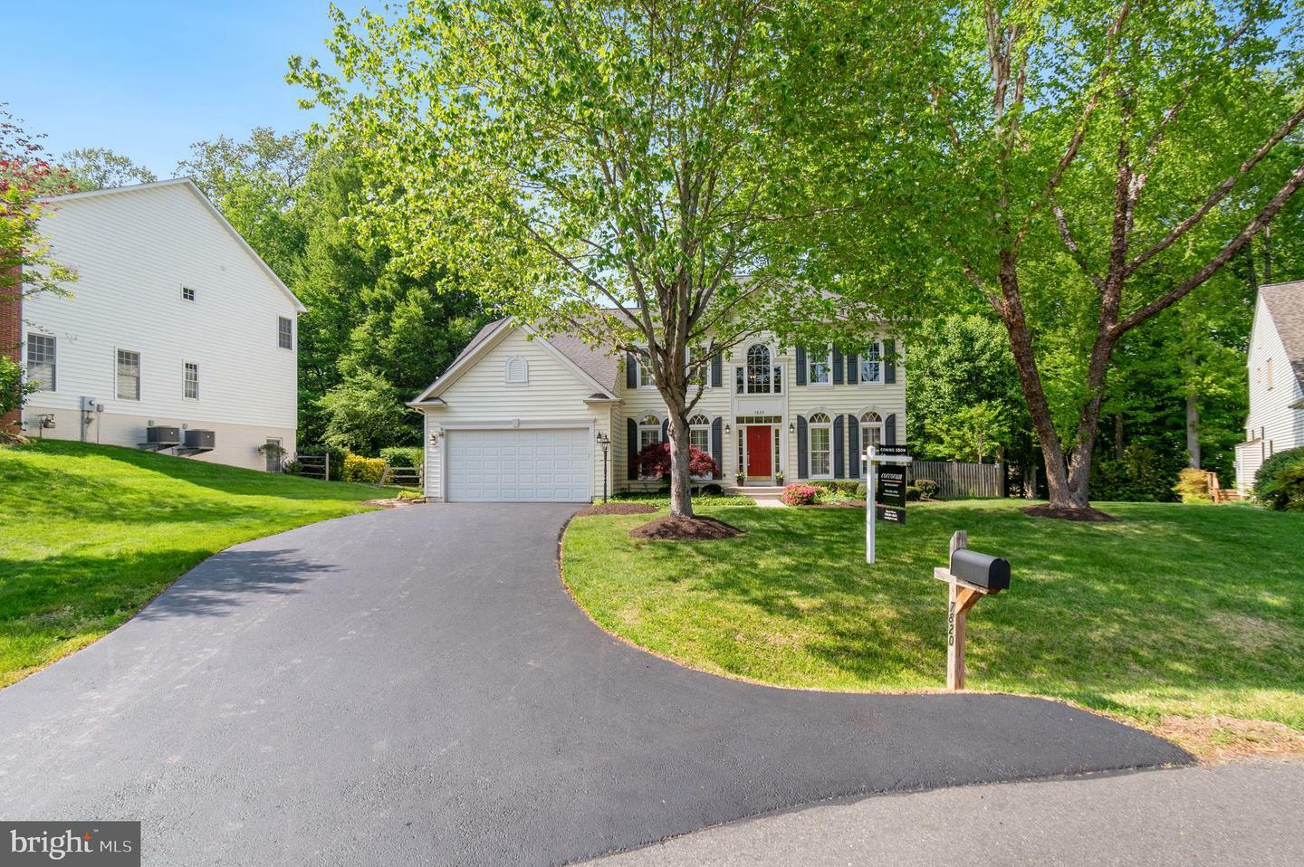 Property Photo: 7820 Elsinore Drive VA 20112