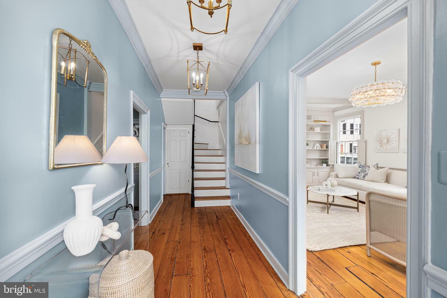 Property Photo: 201 Duke Street VA 22314