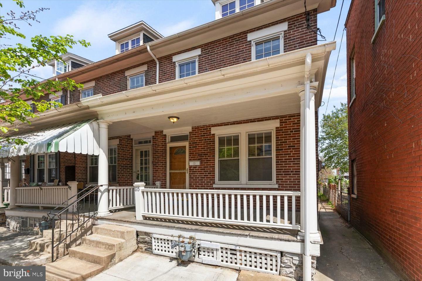 Property Photo: 815 N Lime Street PA 17602