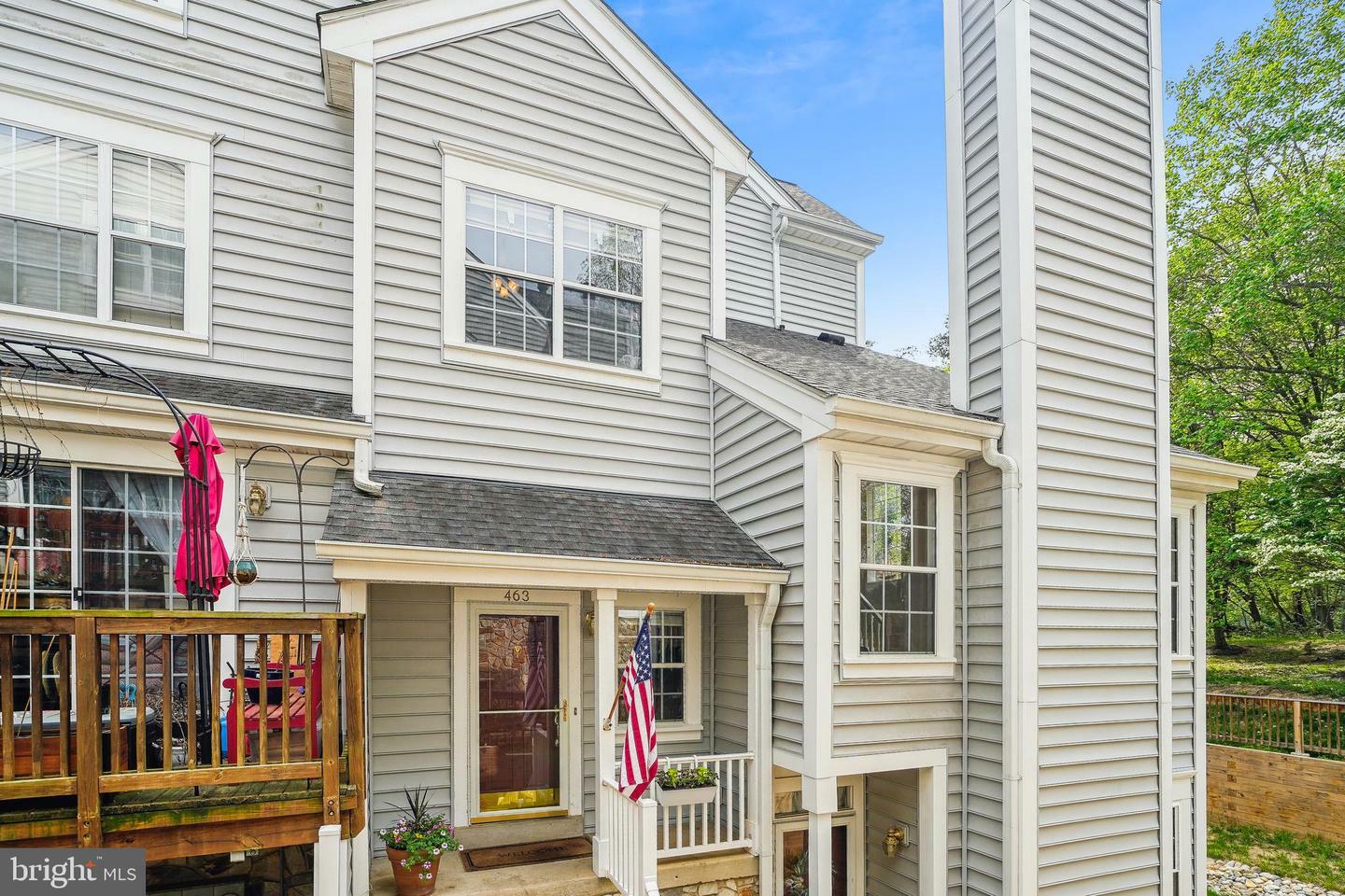 Property Photo: 463 Fortress Way VA 22125