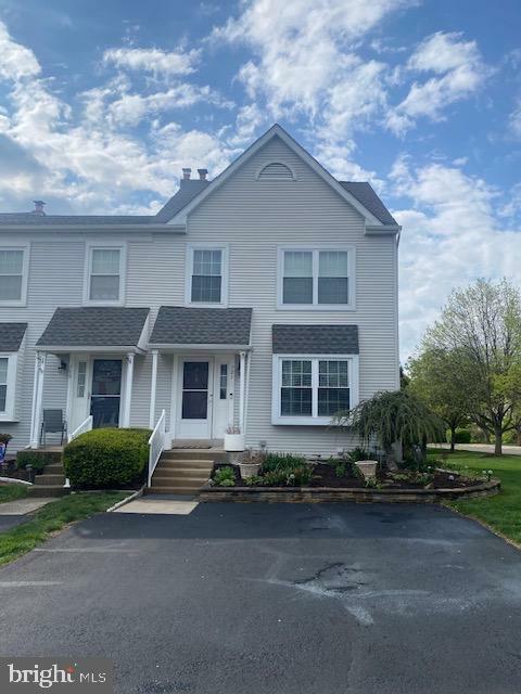 721 Sandalwood Lane  Norristown PA 19403 photo