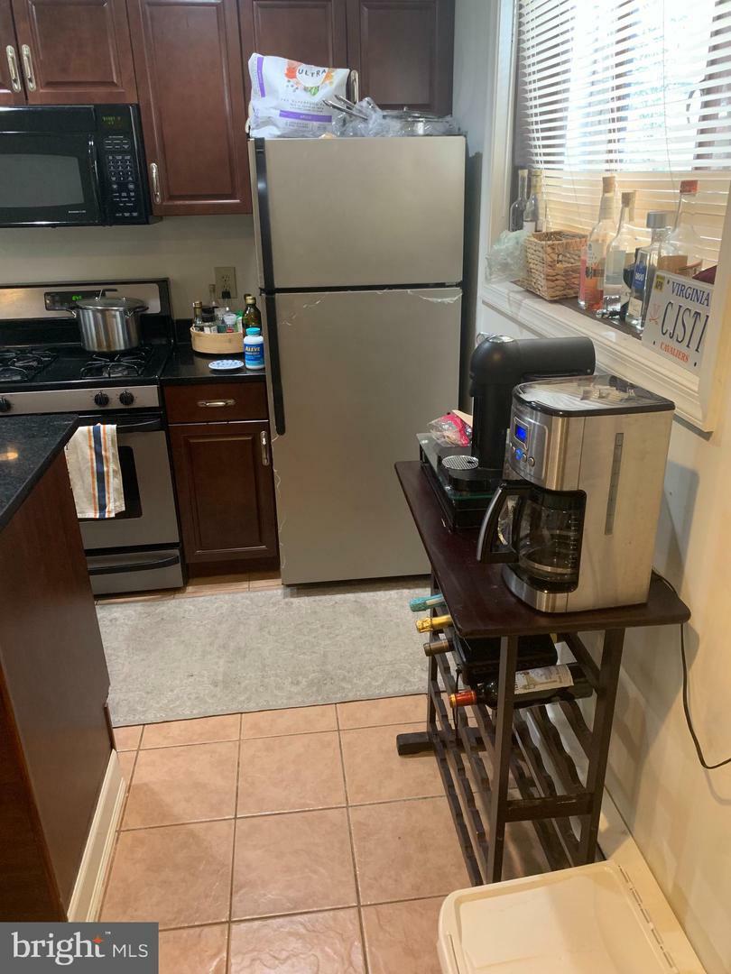 Property Photo: 4206 Washington Boulevard 3 VA 22201