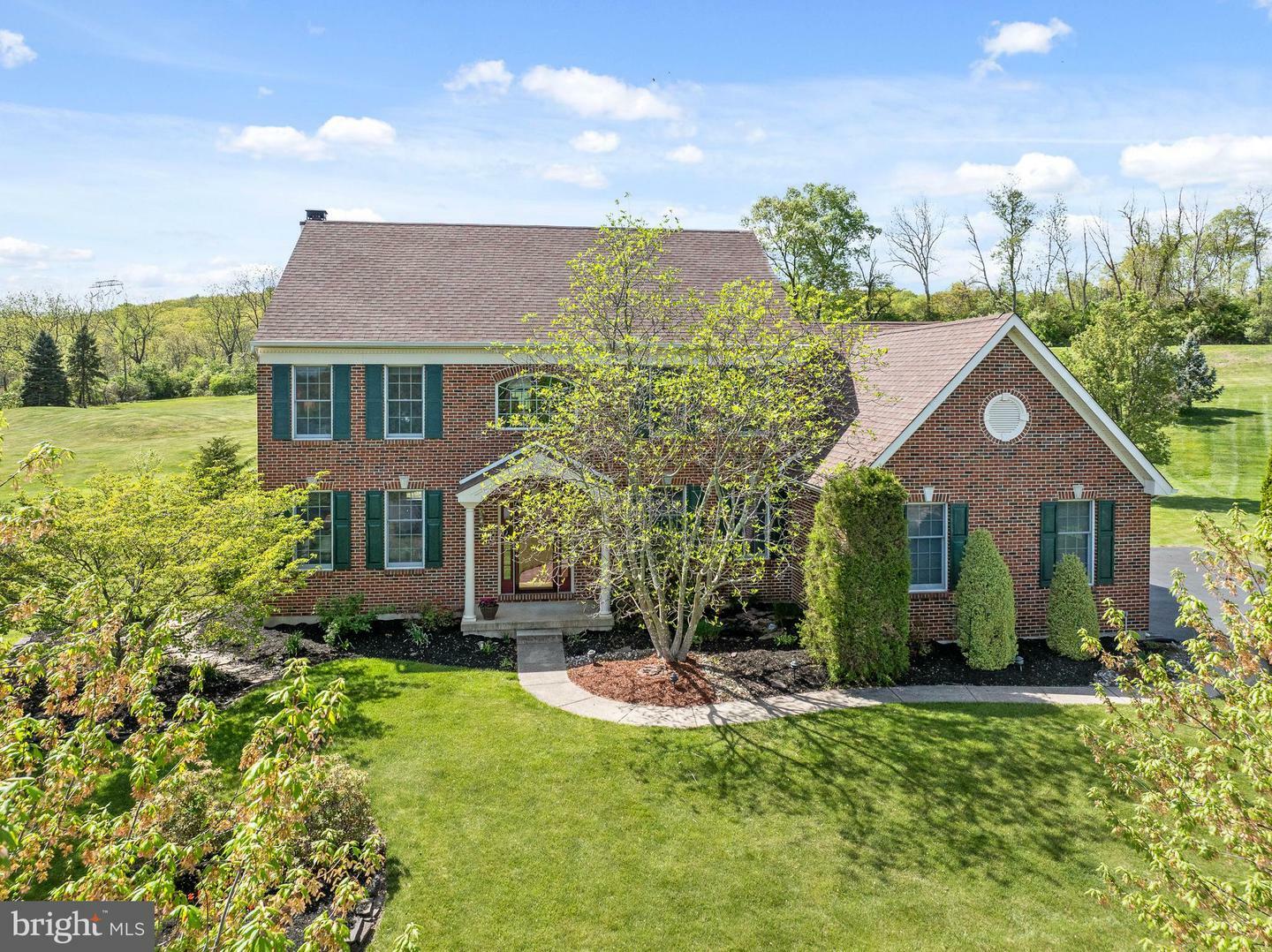 Property Photo: 73 Salford Way PA 18969