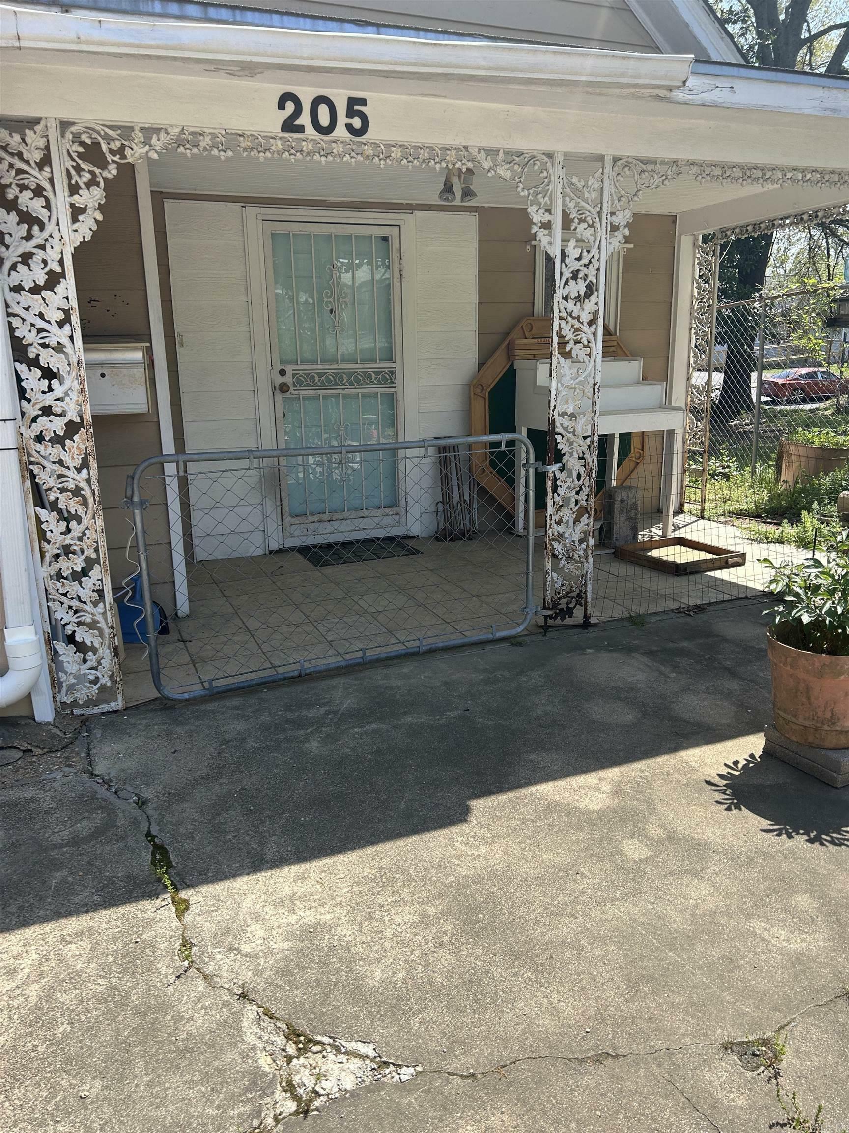 Property Photo: 2 Brad Street AR 71901