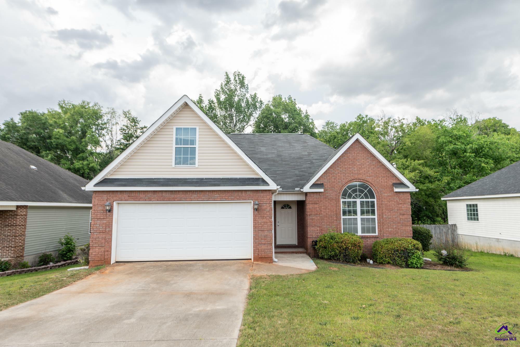 Property Photo: 406 Gray Fox Crossing GA 31005