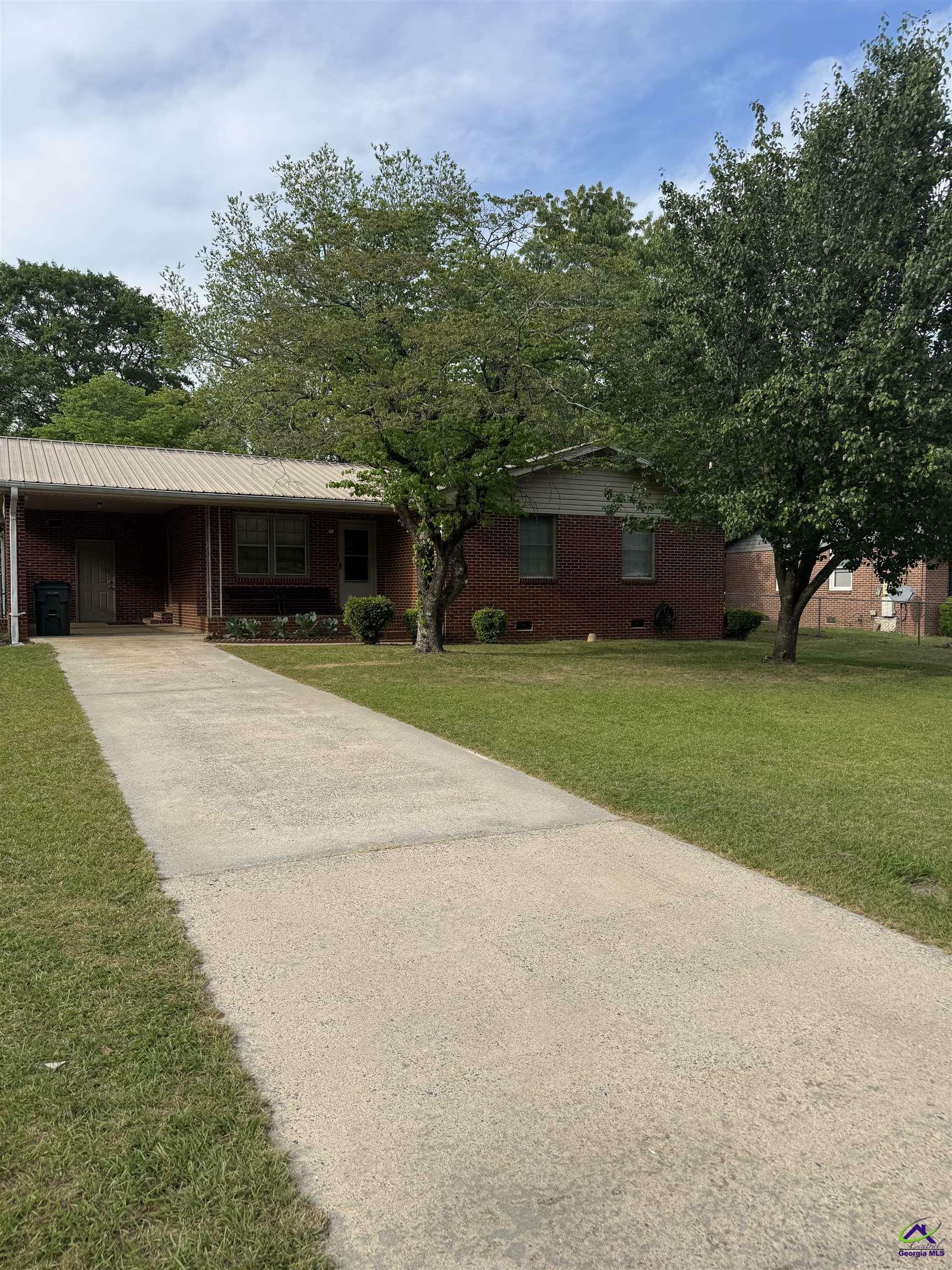 Property Photo: 306 Sparta GA 31088