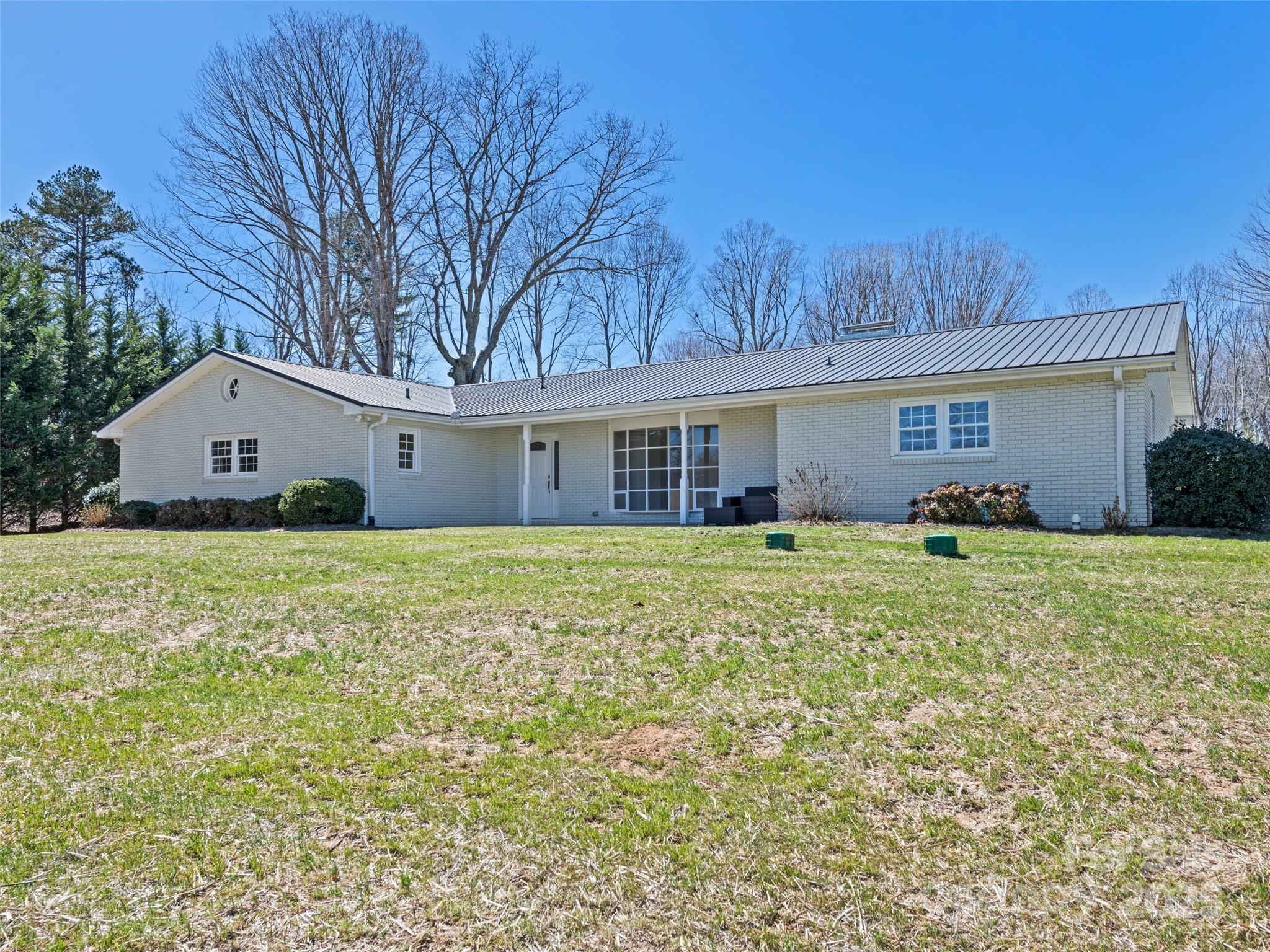 Property Photo: 106 Whispering Hills Drive NC 28792