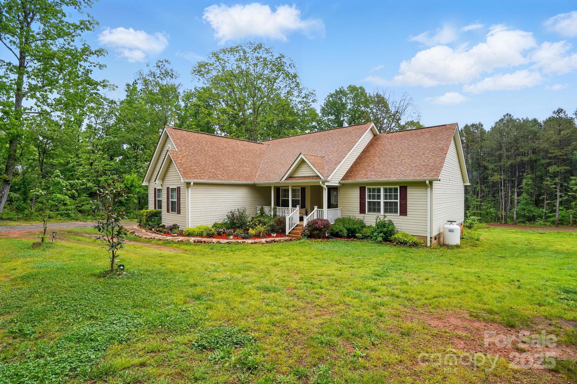 Property Photo: 1534 Buffalo Shoals Road NC 28092