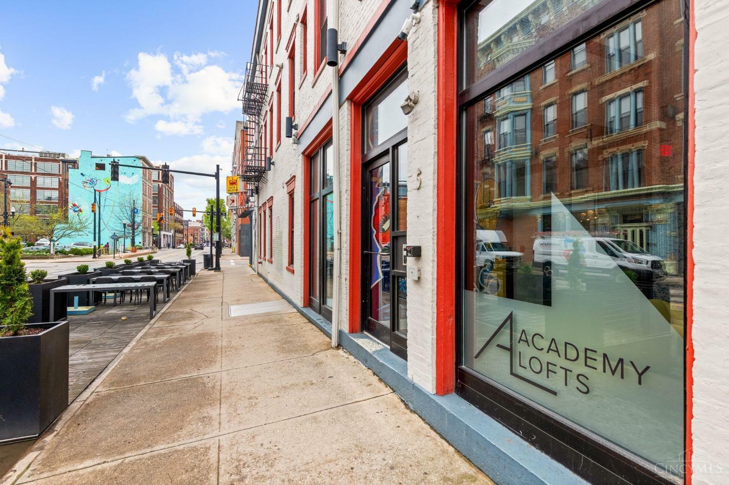 Property Photo: 5 W Twelfth Street OH 45202