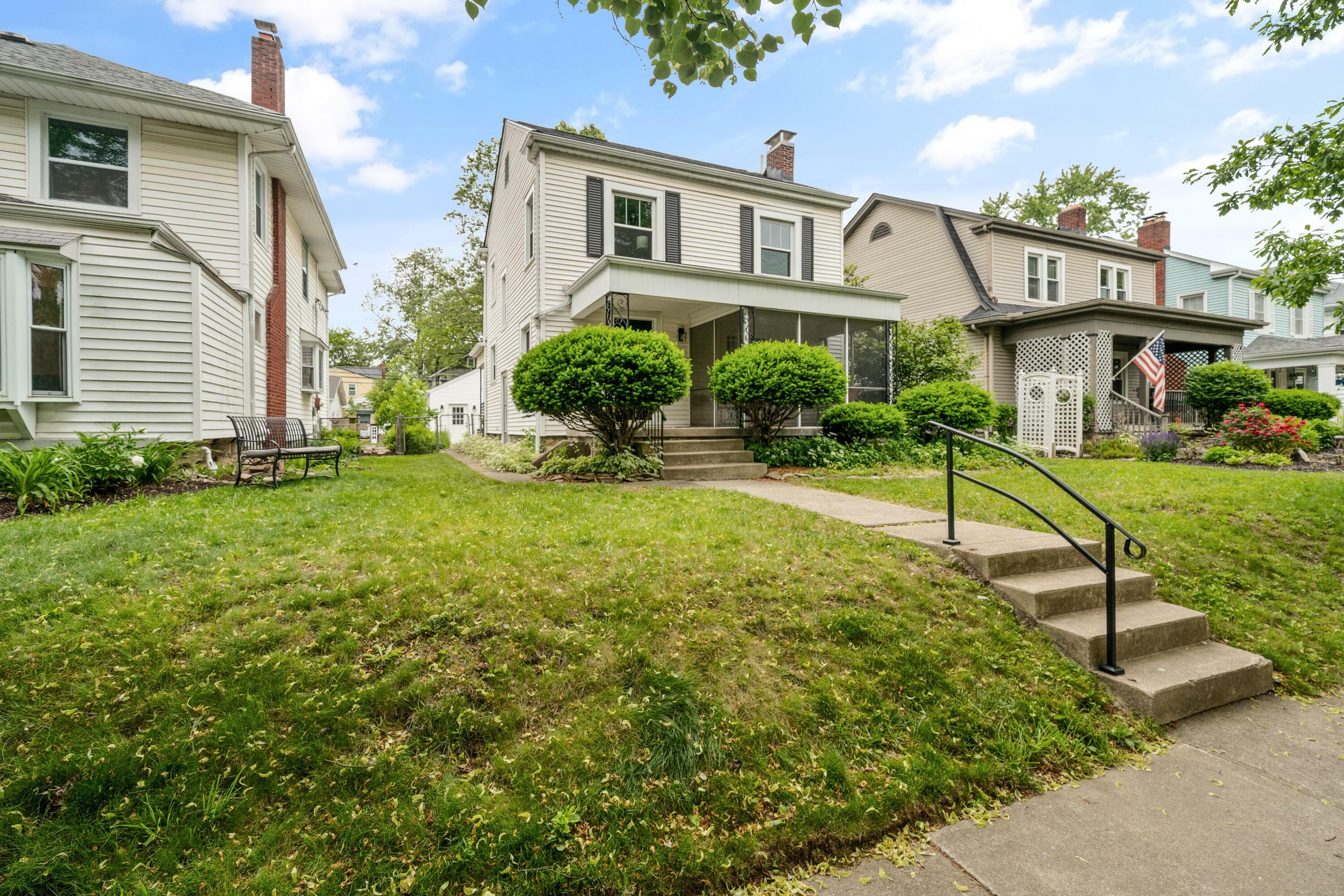 Property Photo: 767 S Roosevelt Avenue OH 43209