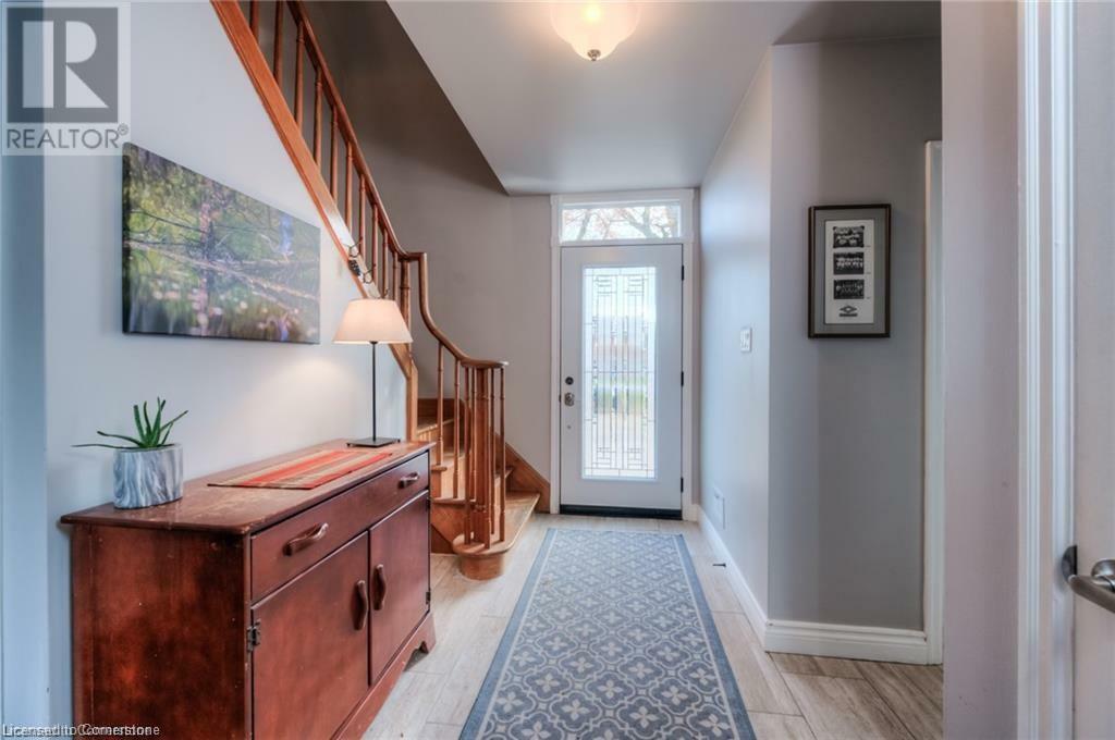 Property Photo:  540 Bridgeport Road East  ON N2K 1N7 