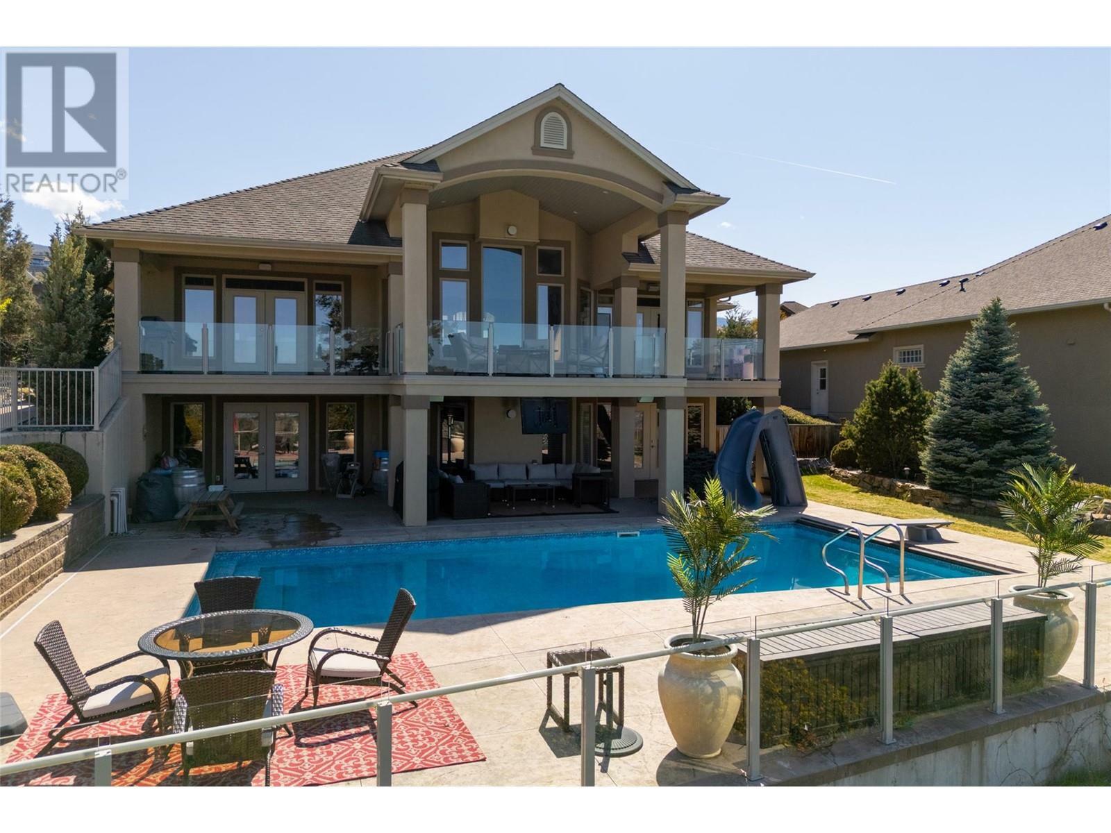 Photo de la propriété: 4828 Carmel Crescent BC V1W 5B9