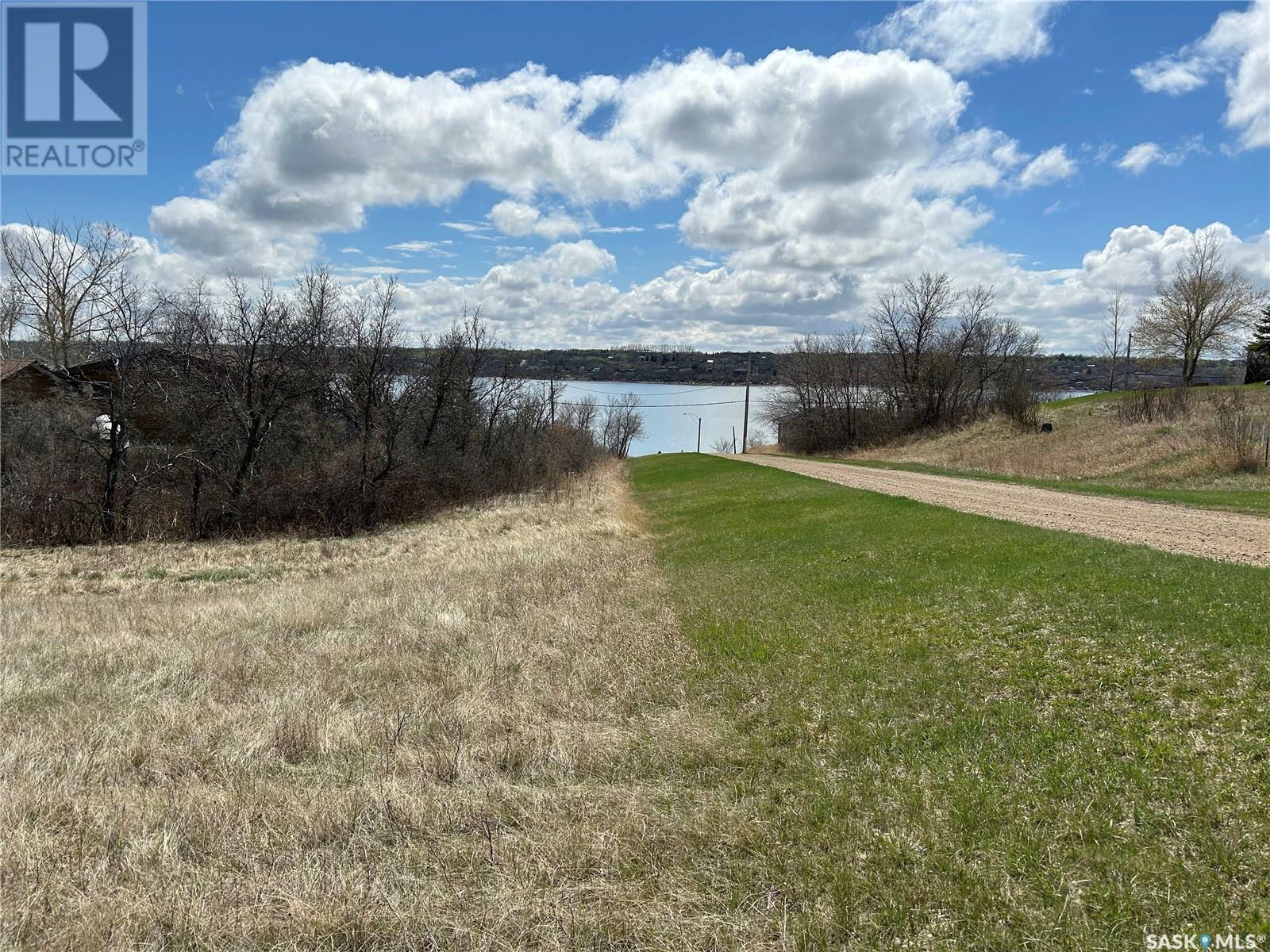 Property Photo: 611 Zephyr Street SK S0G 4L0