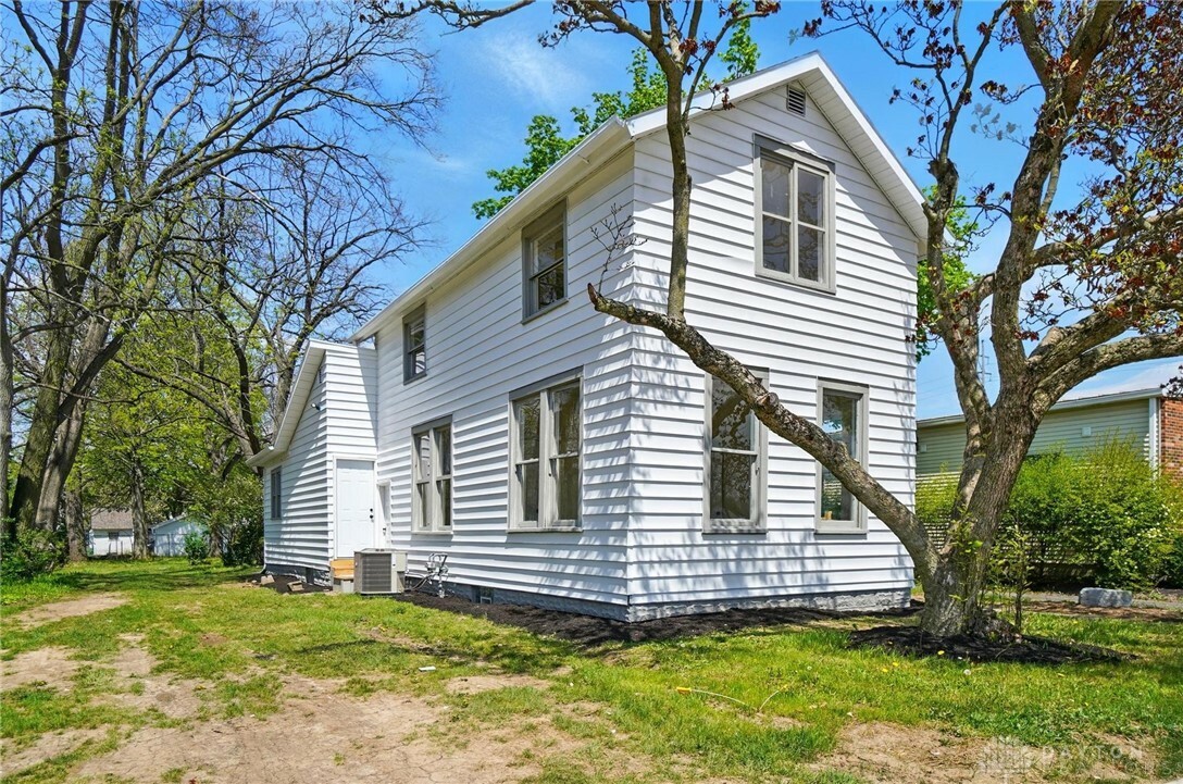 Property Photo: 720 W Columbia Street OH 45504