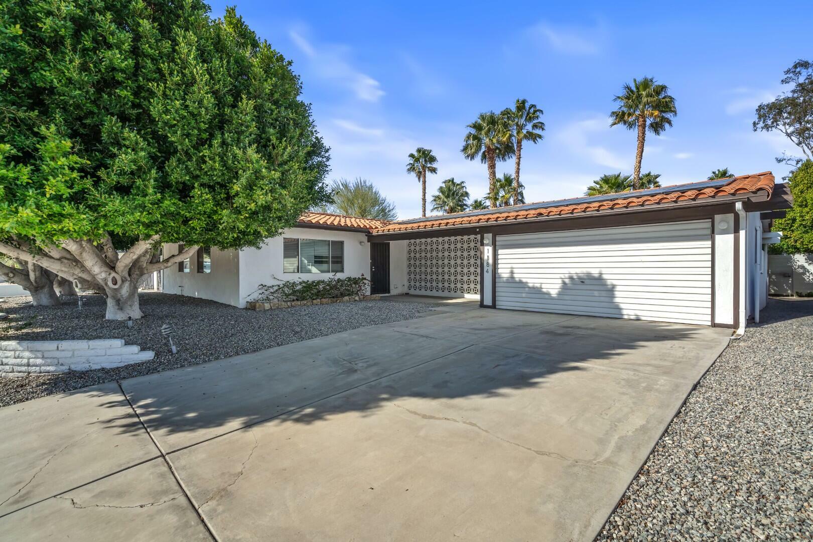 Property Photo: 1184 E Pajaro Road CA 92262
