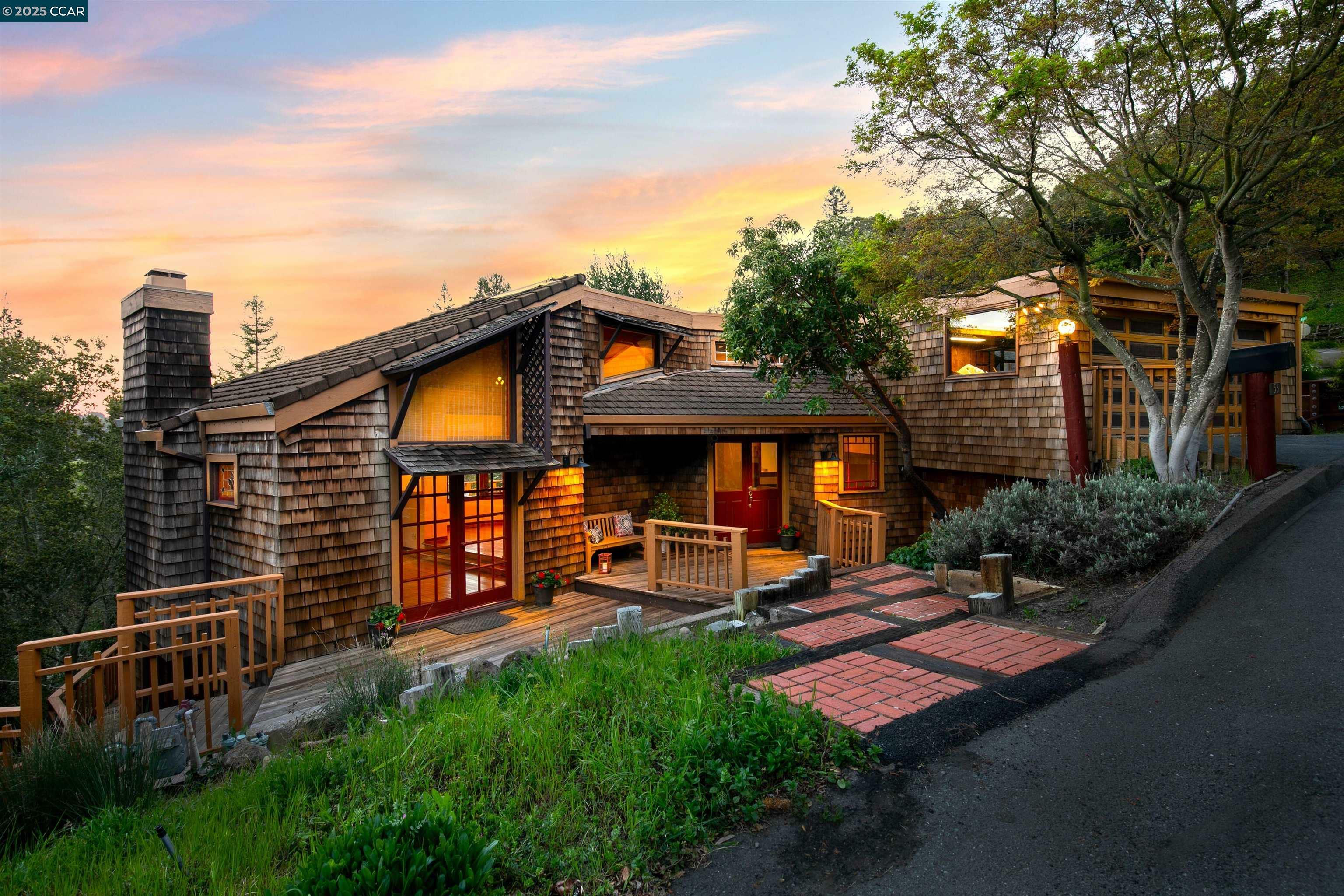 Property Photo: 53 Monte Vista Rd CA 94563