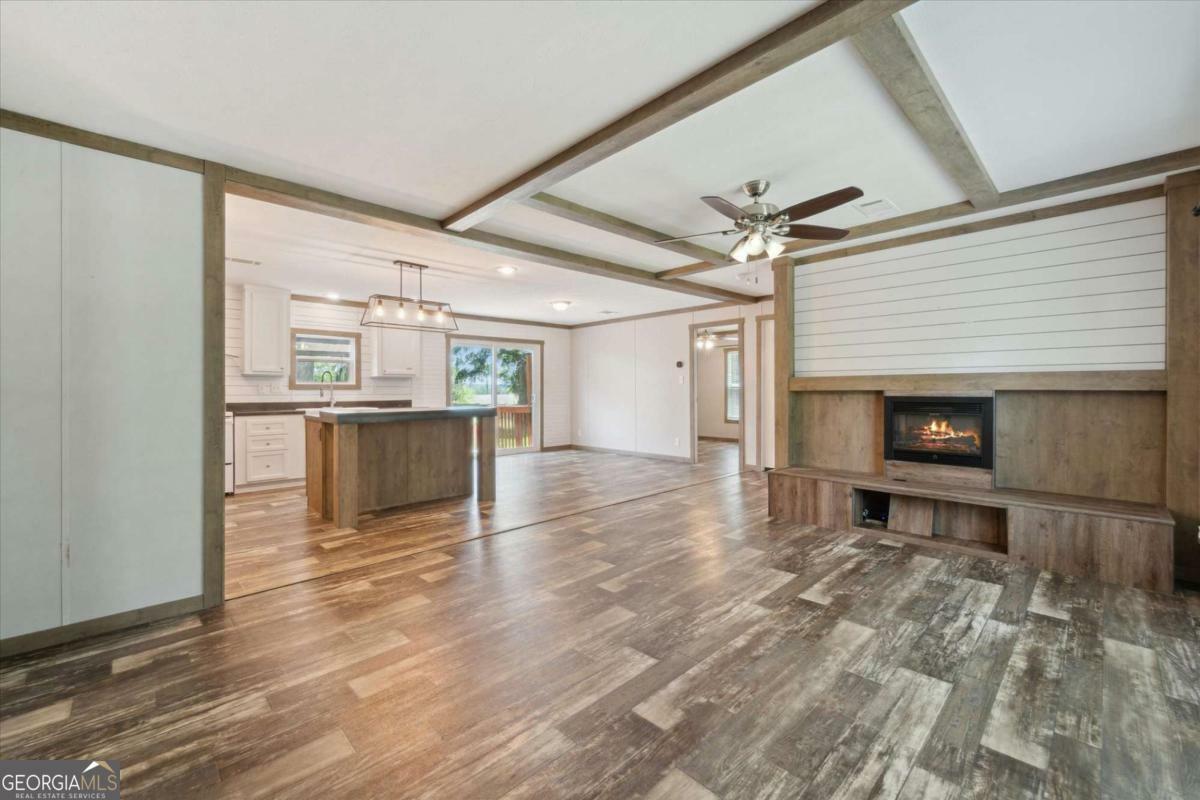 Property Photo: 1293 Lake Drive GA 31320