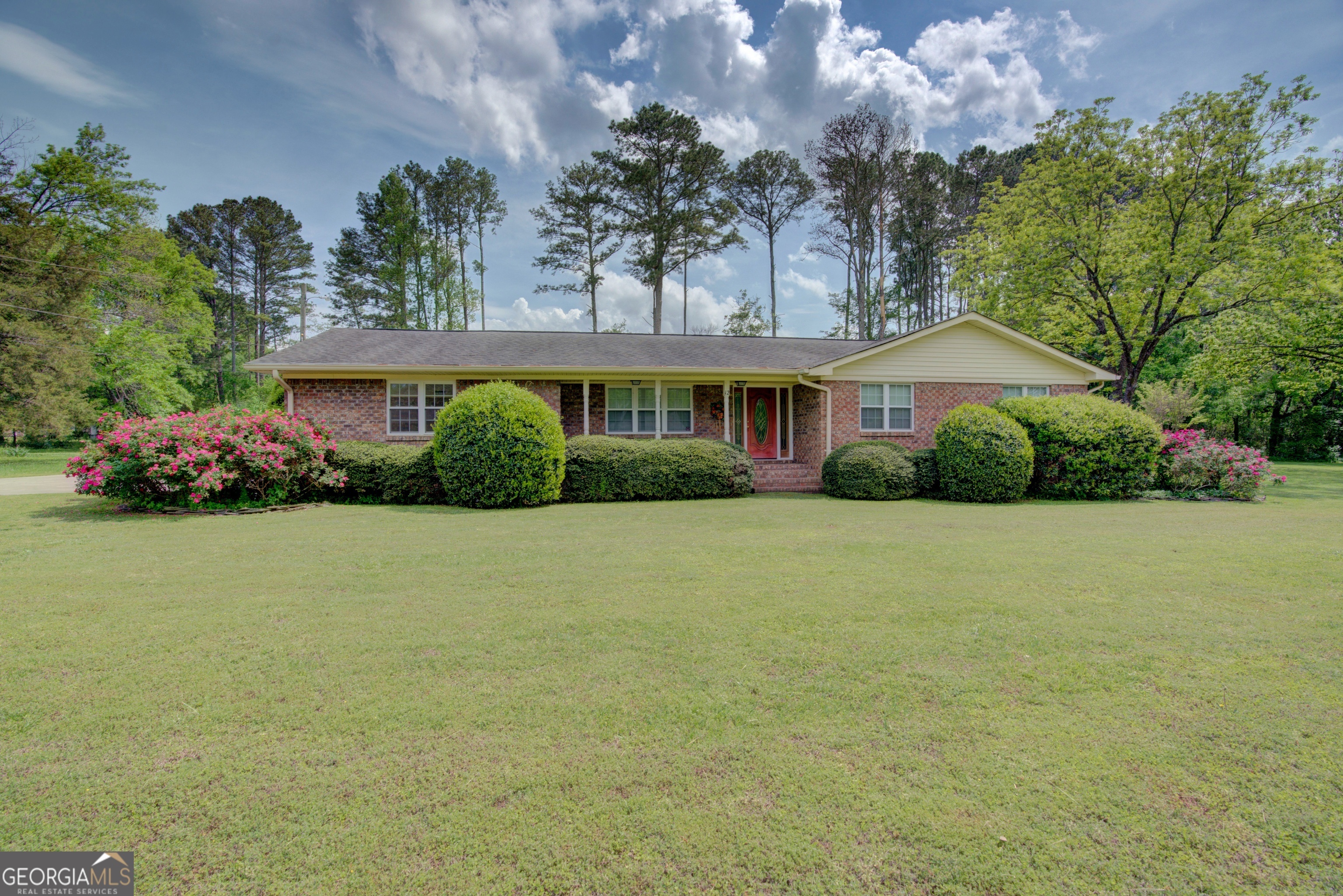 Property Photo: 12 Fernwood Way NE GA 30161
