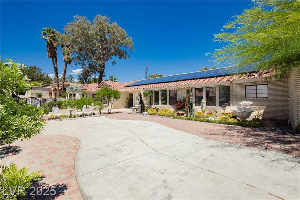 Property Photo: 2255 South Buffalo Drive NV 89117