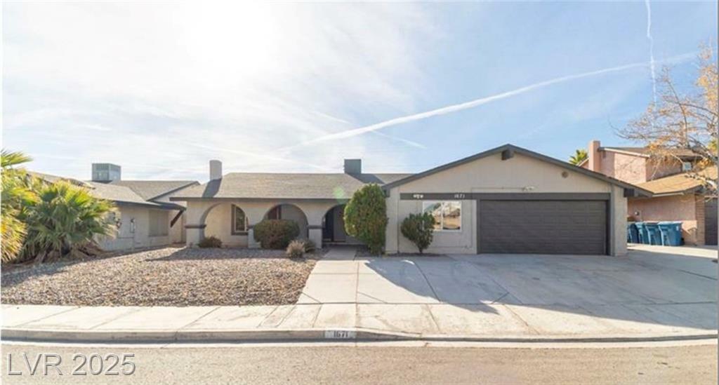 Property Photo: 1671 Sandalwood Lane NV 89119