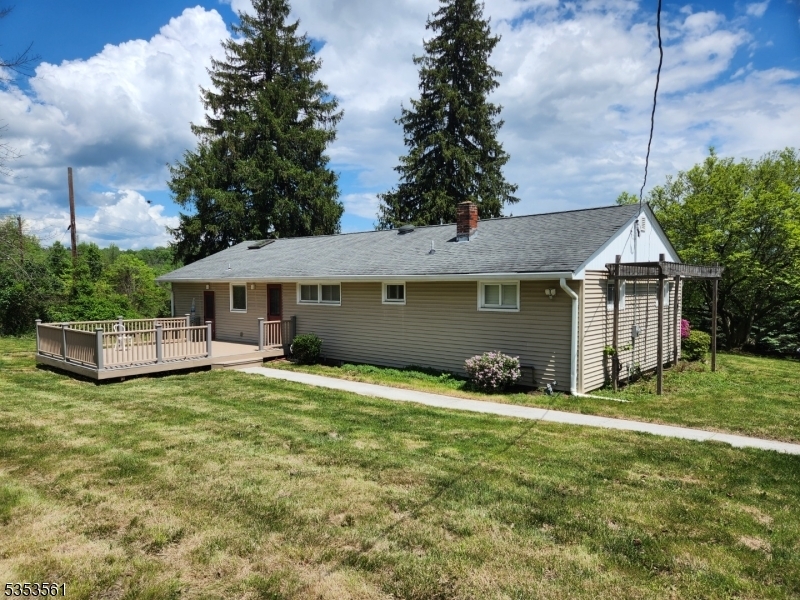 Property Photo: 3 Fulper Pl NJ 08809