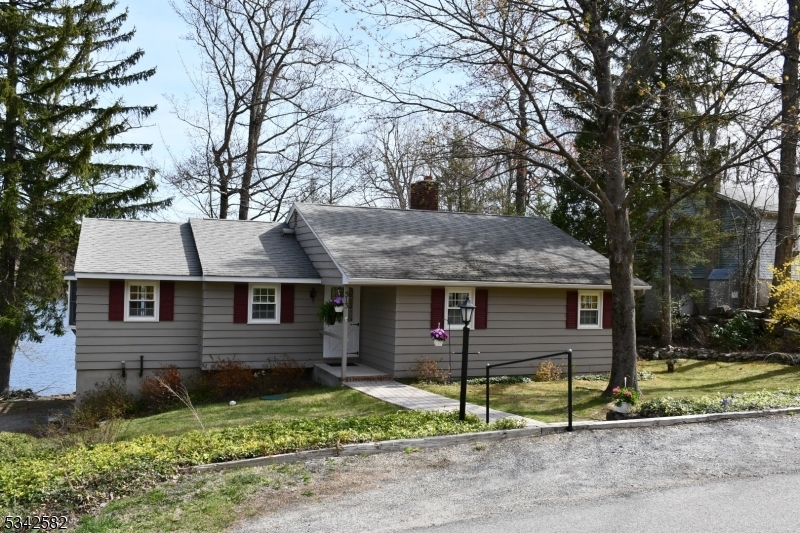 Property Photo: 513 Upper Highland Lks Dr NJ 07422