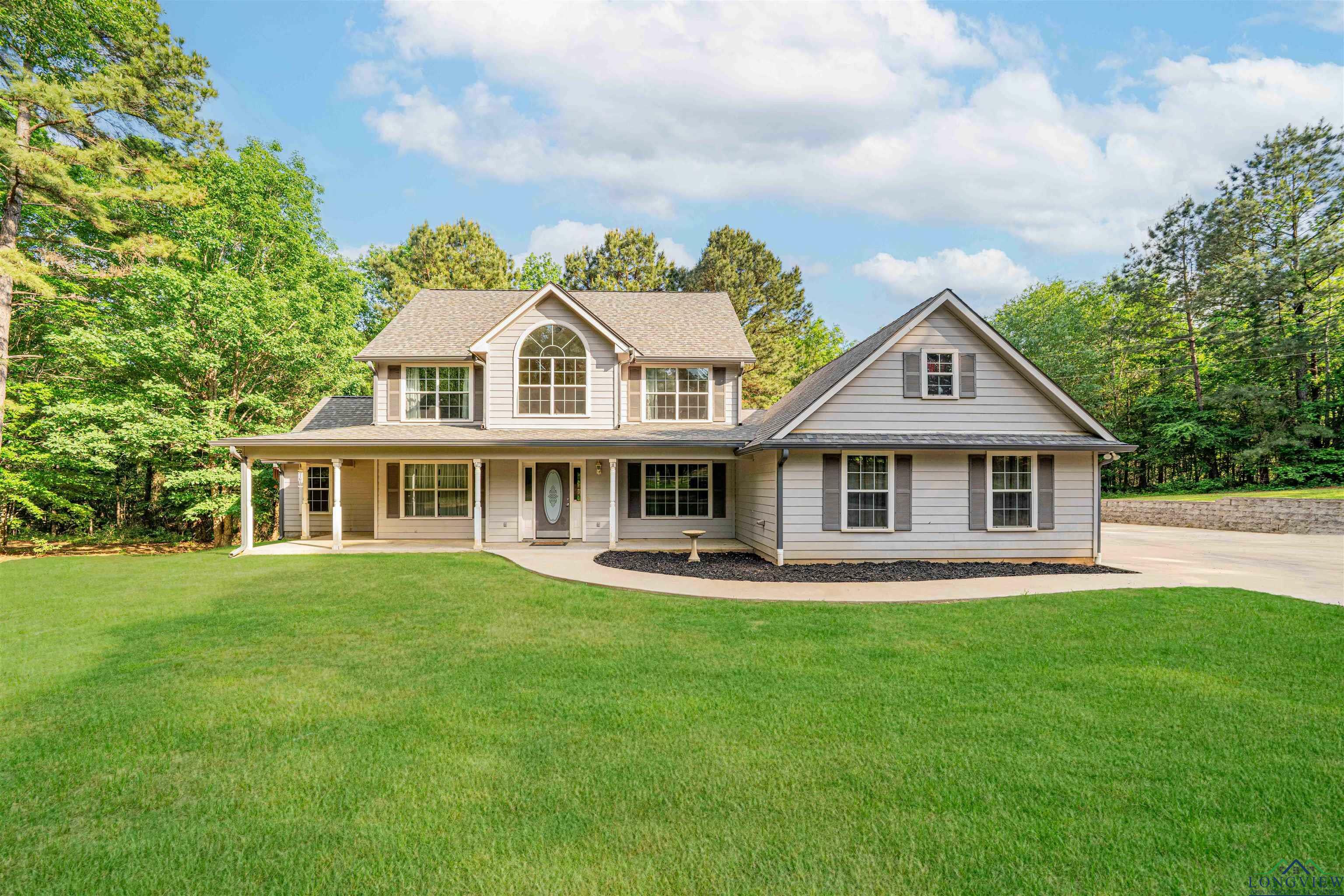 Property Photo: 827 Collins Rd TX 75650