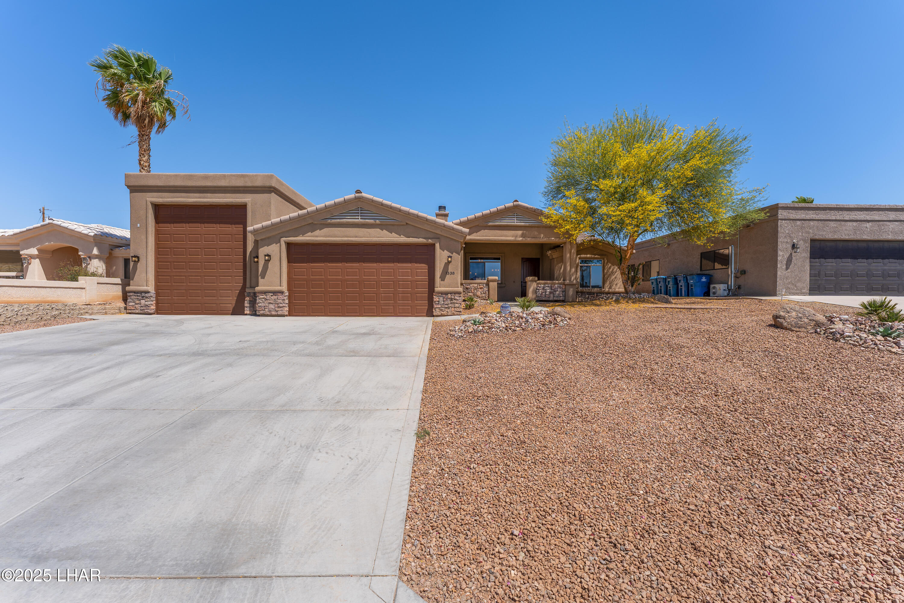 Property Photo: 1338 Piper Dr AZ 86404