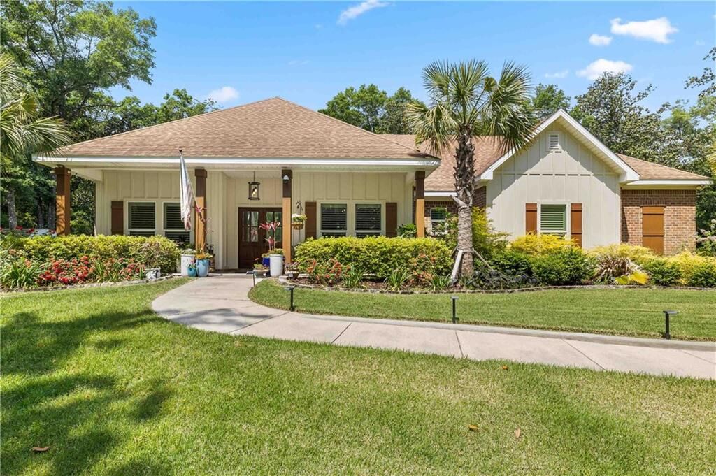 Property Photo:  7252 Bay Road  AL 36605 