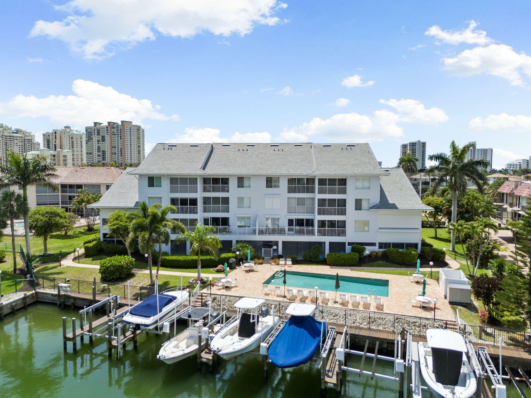 Property Photo: 919 Huron Court 402 FL 34145