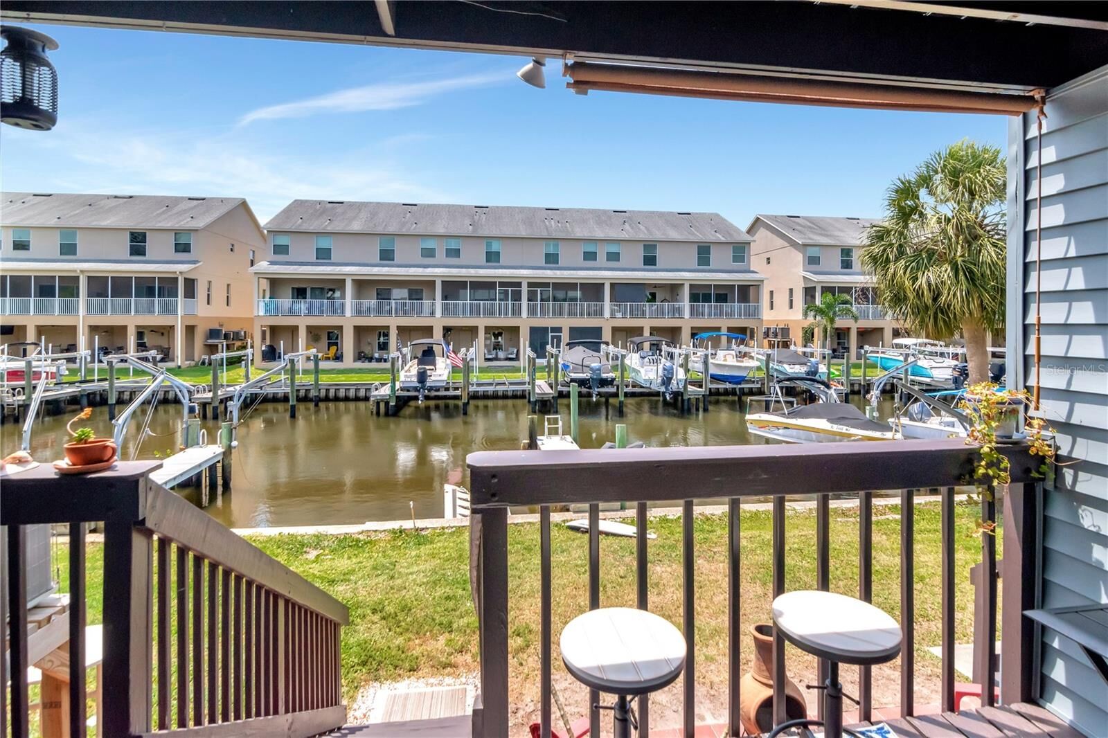 Property Photo: 200 Meres Boulevard 7 FL 34689
