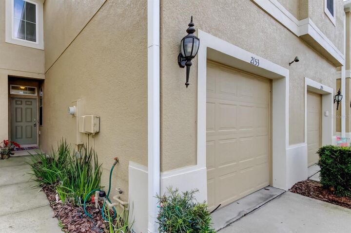 Property Photo: 2153 Broadway View Avenue FL 33510