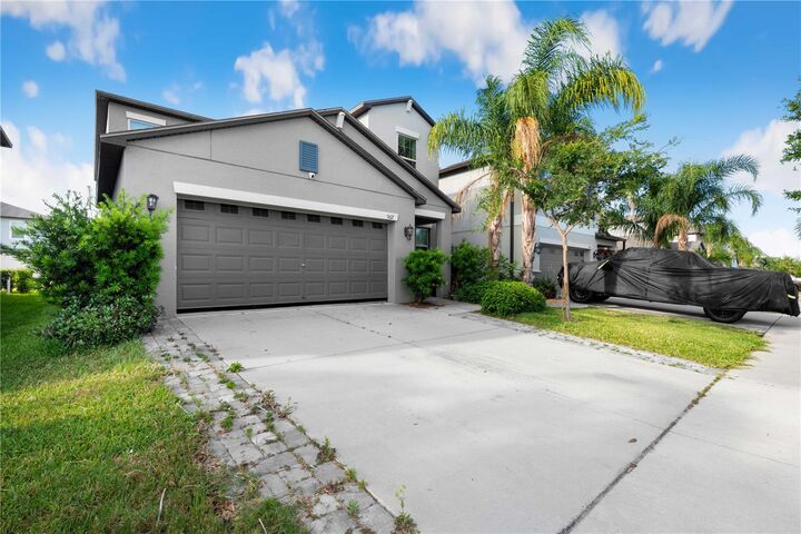 Property Photo: 9617 Channing Hill Dr Drive FL 33573