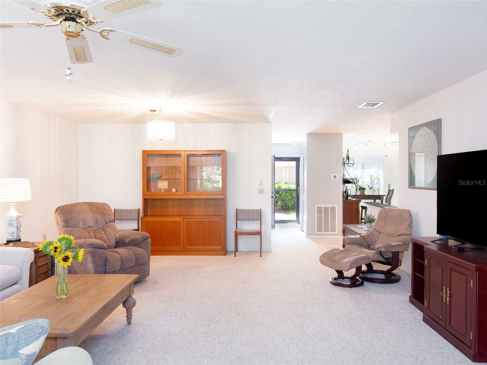 Property Photo: 1566 Tallywood Drive 7125 FL 34237