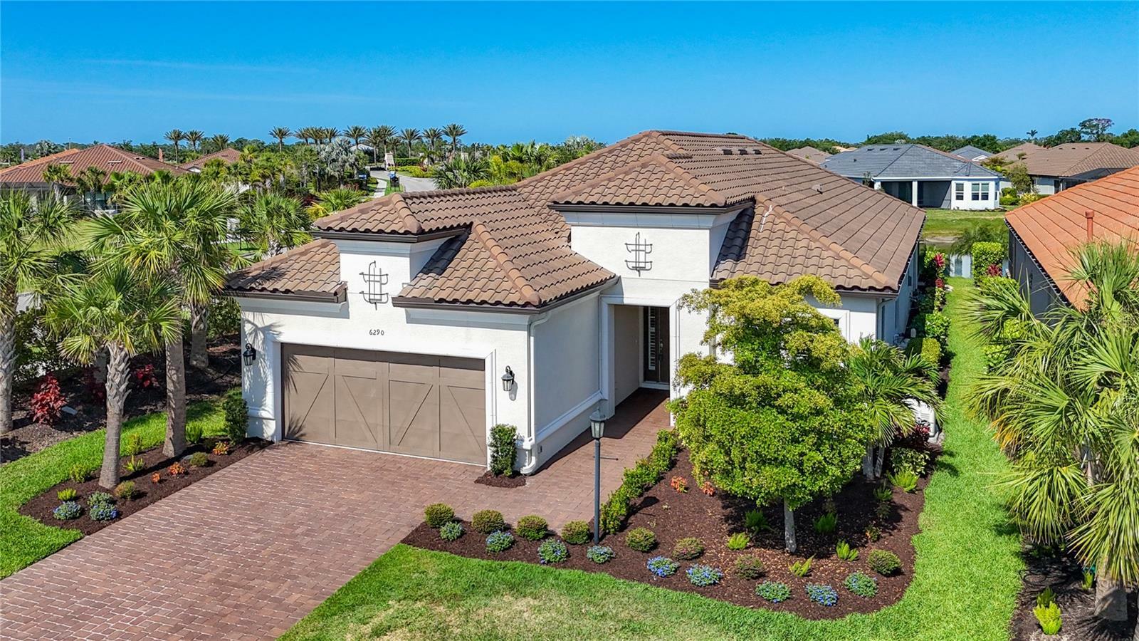 Property Photo: 6290 Mesa Glen FL 34203