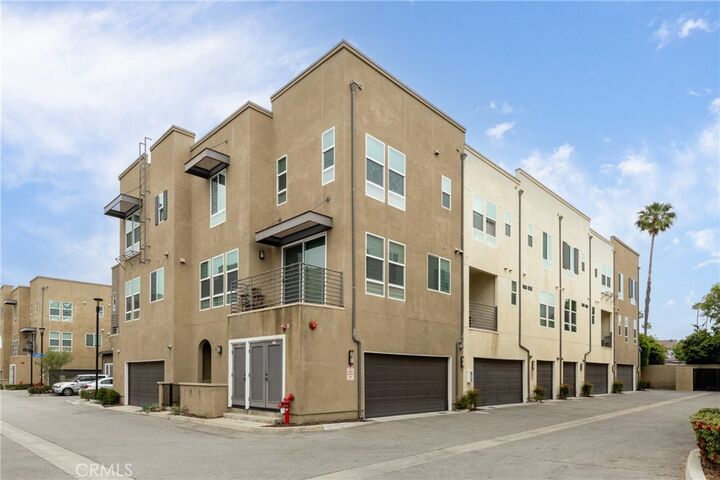 495 Andrew Drive G  Azusa CA 91702 photo