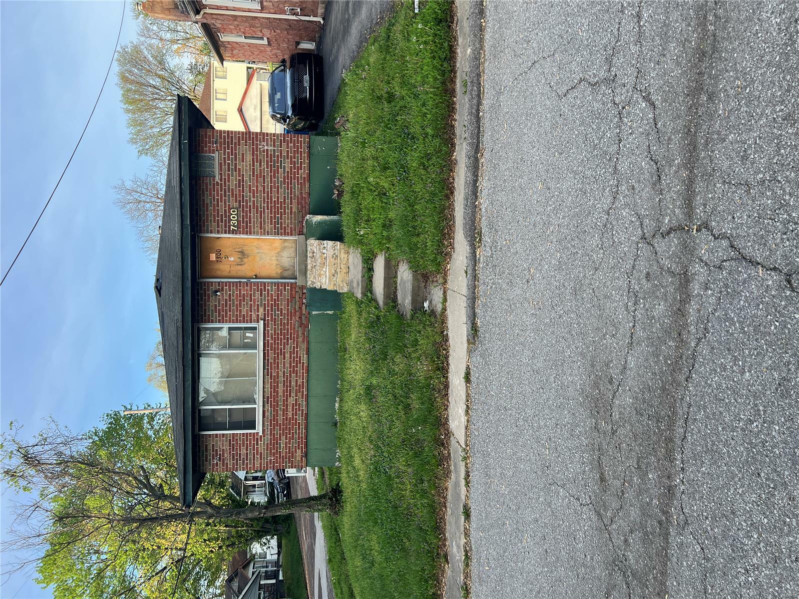 7300 Park Drive  St Louis MO 63133 photo