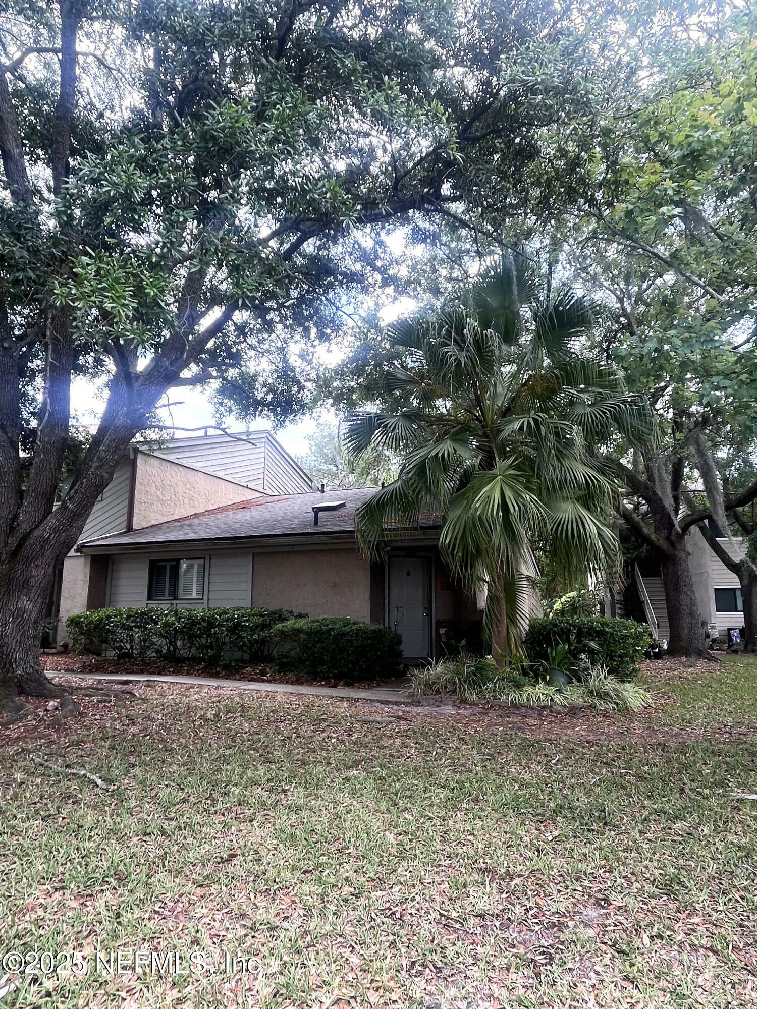 Property Photo: 3801 Crown Point Road 3114 FL 32257