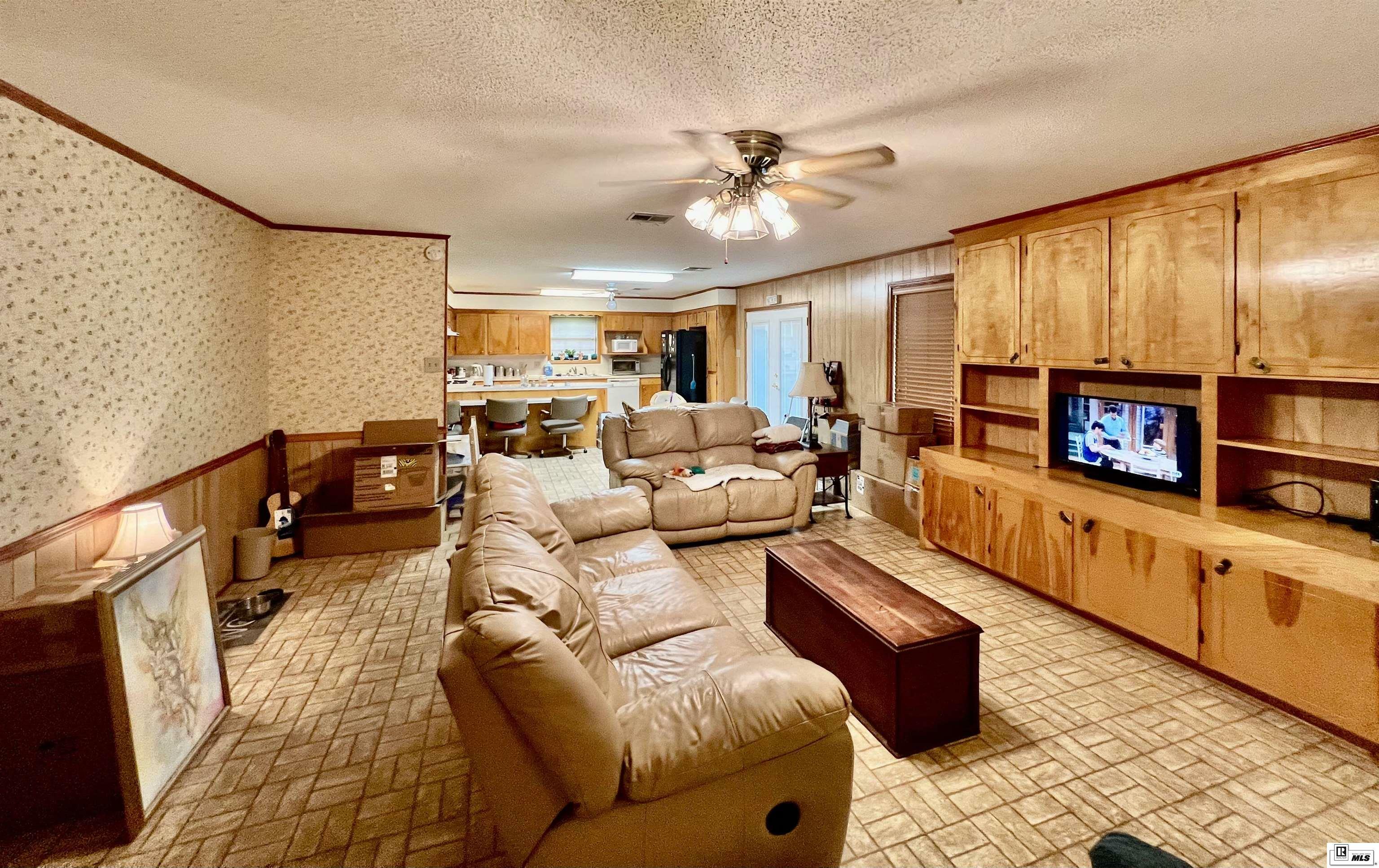 Property Photo: 2405 Swiss Street LA 71291
